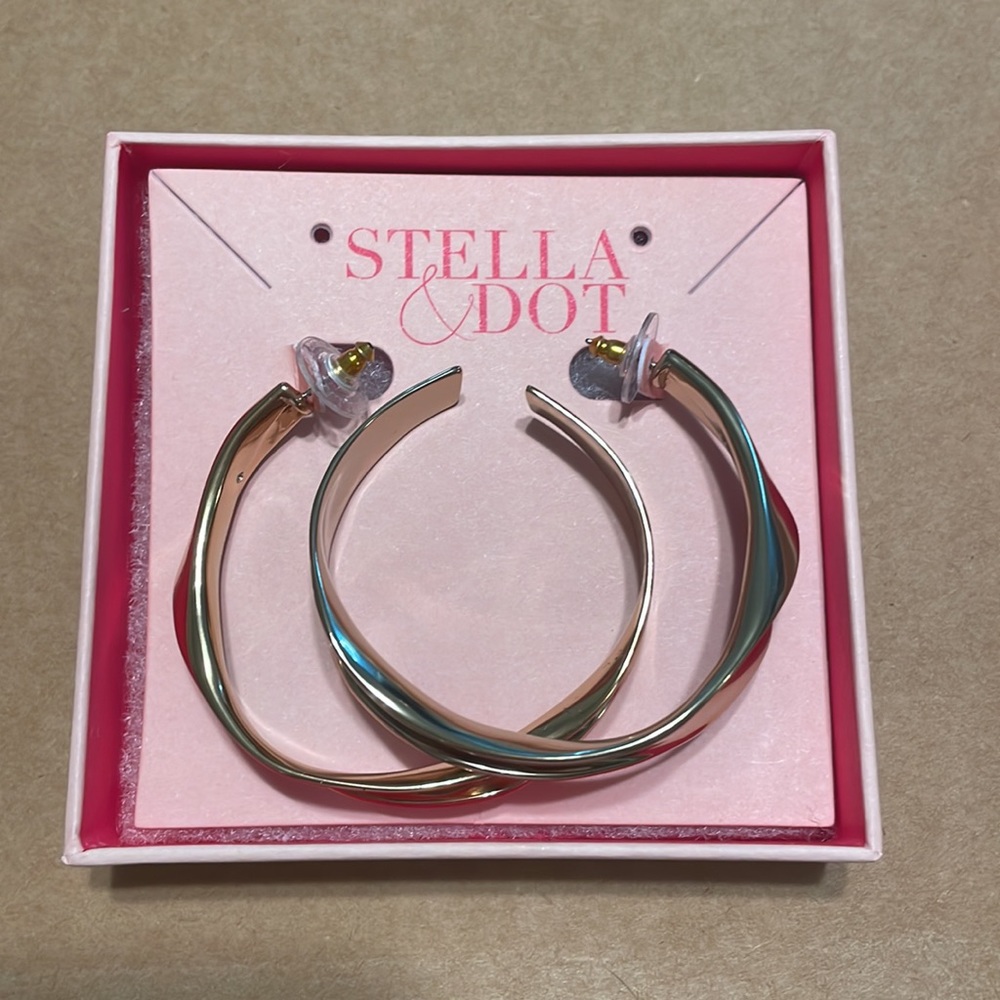 Stella & Dot Gold Hoop Earrings